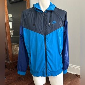 Men’s L Nike Windrunner Jacket